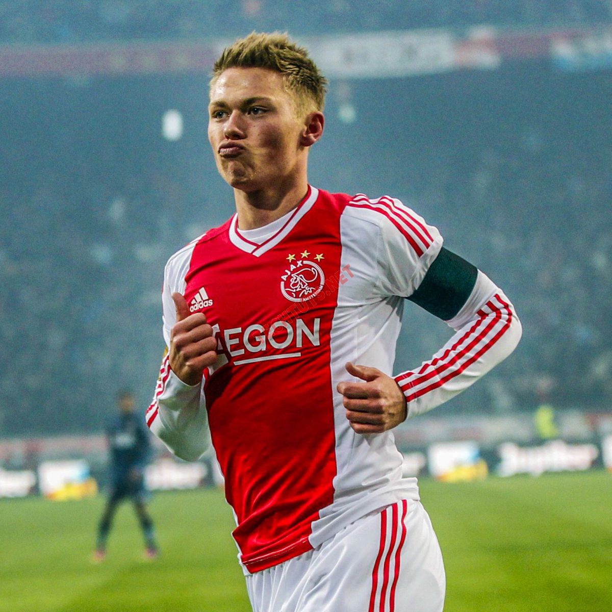 Top 12 cầu thủ trẻ tuổi nhất bóng đá Đan Mạch đã từng ra mắt màu áo ĐTQG